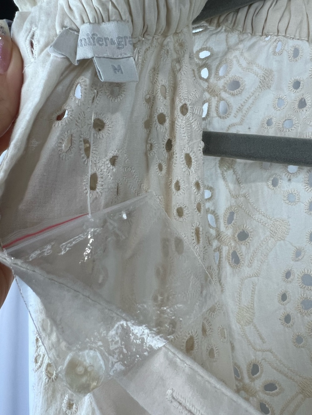 Jennifer And Grace Cream Eyelet Blouse Size Medium - Picture 6 of 12